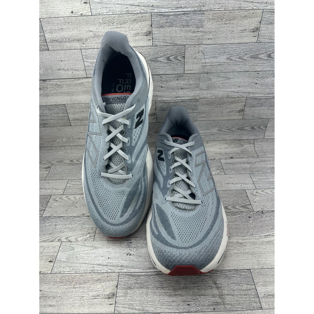 New Balance Men's Light Gray Athletic Running Shoes